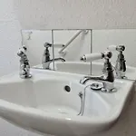 Vakantiehuis Entire House, Free Private Parking&garden *