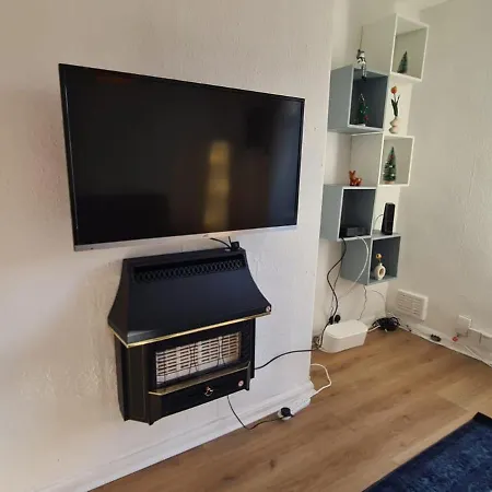 Entire House, Free Private Parking And Garden 別荘 ハロゲート