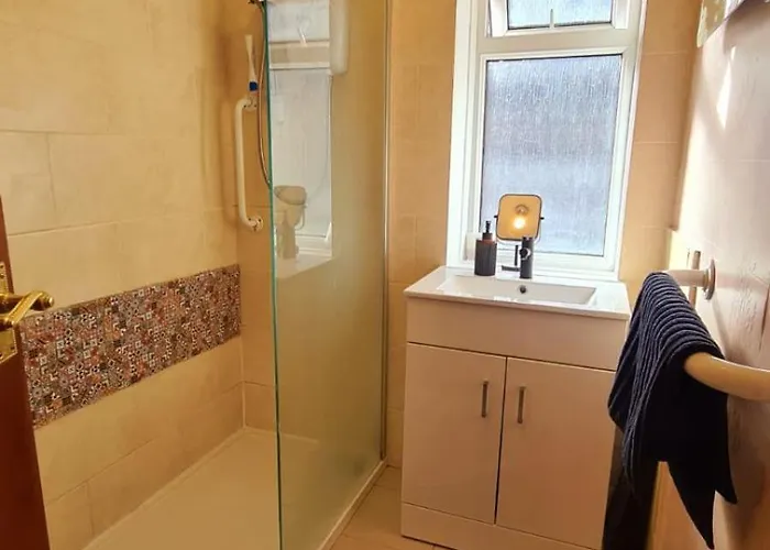 Ferienhaus Entire House, Free Private Parking And Garden Harrogate