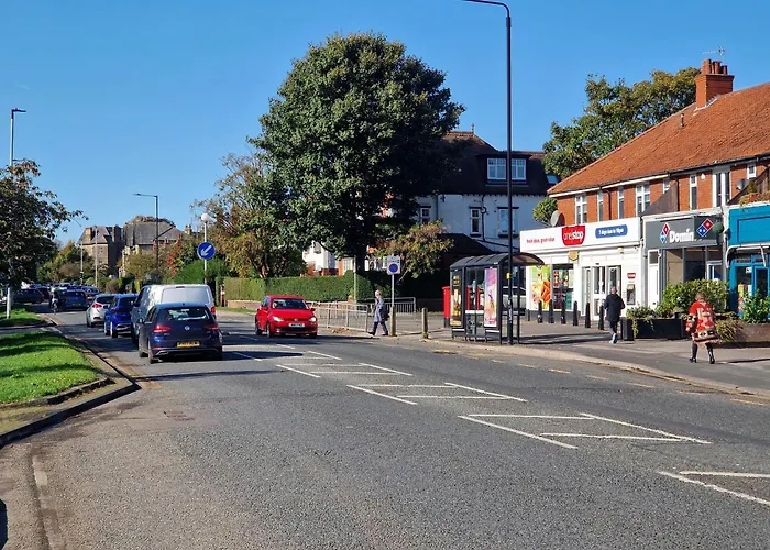 Entire House, Free Private Parking And Garden * Harrogate