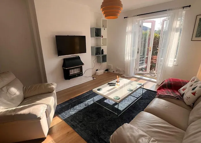 Ferienhaus Entire House, Free Private Parking And Garden Harrogate