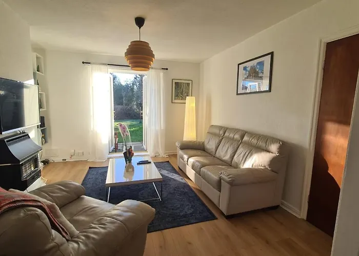 Ferienhaus Entire House, Free Private Parking And Garden Harrogate